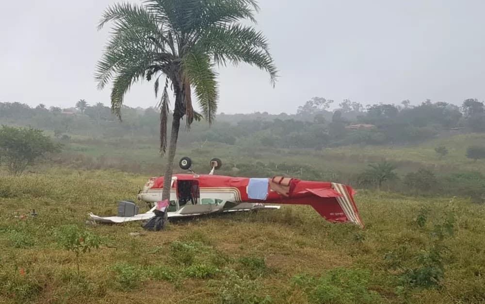 Avião cai na zona rural de município do interior da Bahia