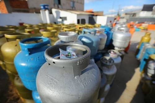 Petrobras reduz preço do gás de cozinha em 9,7% para distribuidoras