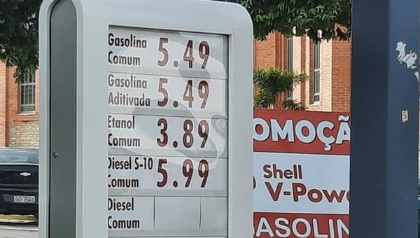 Preço da gasolina volta a baixar em Bom Jesus da Lapa