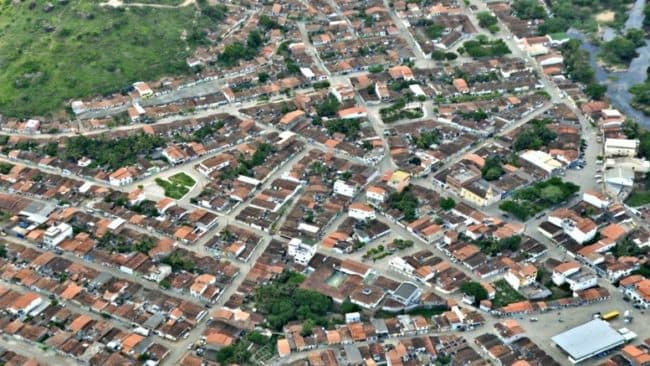 Dário Meira: Moradores vão à Câmara protestar contra cobrança de taxa de iluminação pública