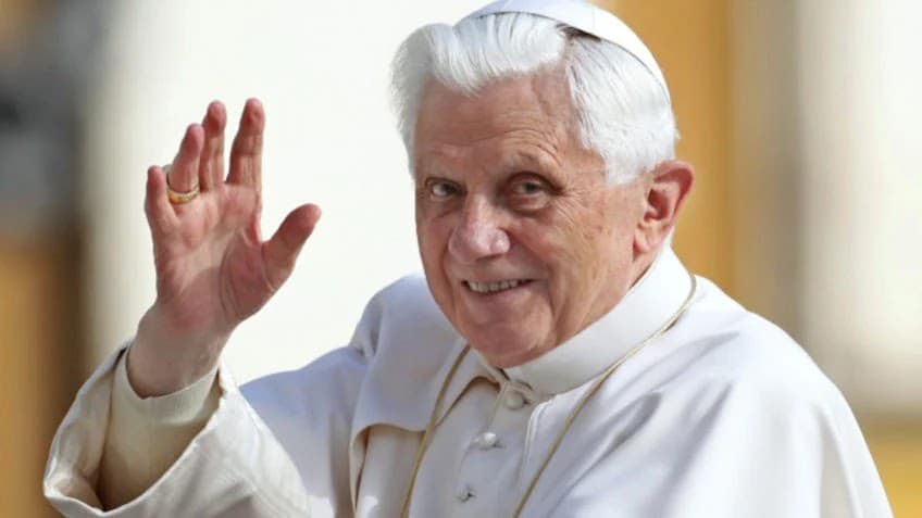 Papa Bento XVI morre aos 95 anos