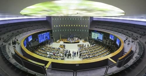 Câmara dos Deputados abre concurso público com salário de até R$ 32 mil