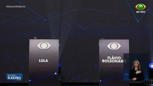 Band mantém debate presidencial com Lula e deixa púlpito vazio após ausência de Flávio Bolsonaro