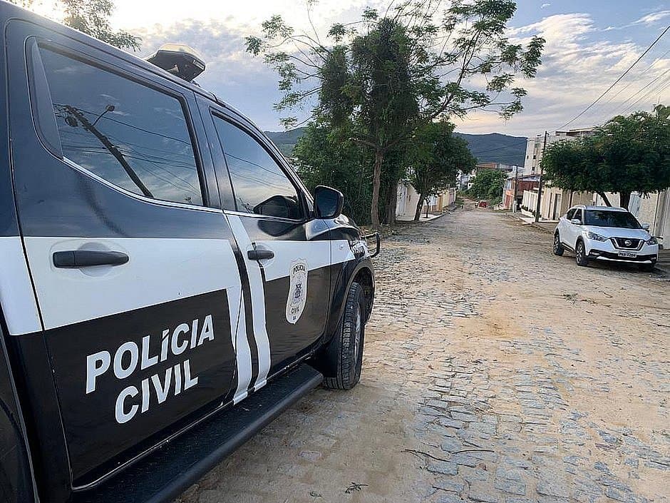 Malhada: Professor é preso acusado de estuprar aluna de 8 anos