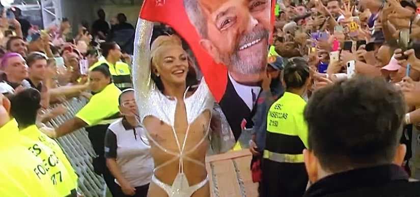 Bolsonaro aciona TSE contra Lollapalooza e Pabllo Vittar por ato pró-Lula