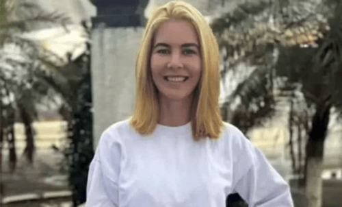 Condenada por tráfico humano vence concurso de miss dentro da prisão