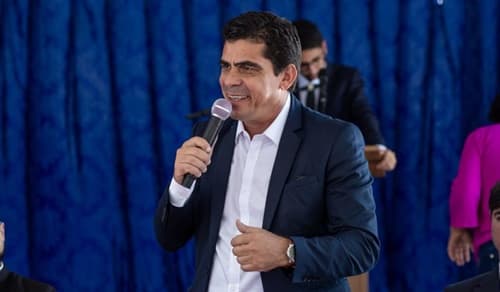 O Ibirataia Notícias parabeniza Elmar Lopes pelo seu aniversário!