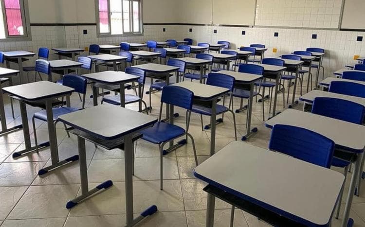 Câmara aprova projeto que proíbe suspensão de aulas presenciais na pandemia