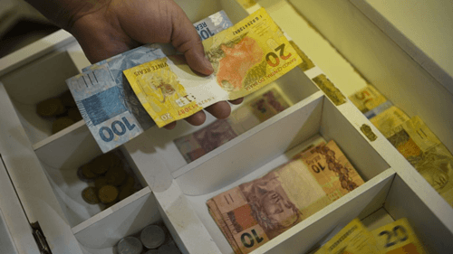 Debate sobre Cortes nos Gastos Públicos ganha destaque
