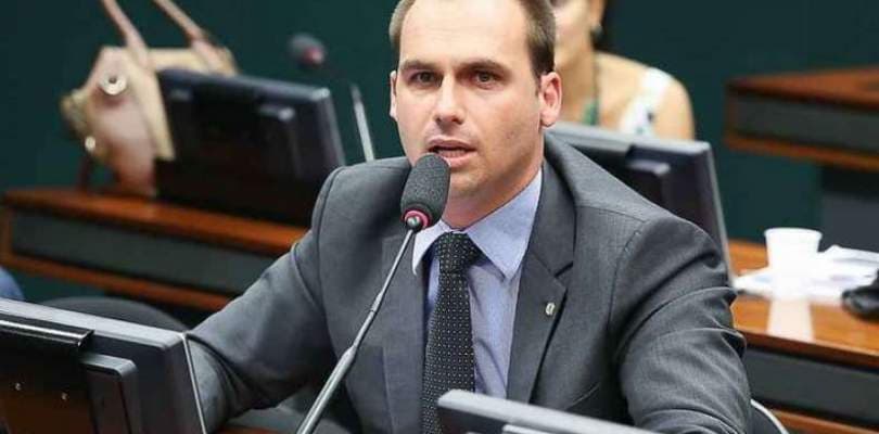 Eduardo Bolsonaro diz que "portas estão fechadas" para ACM Neto