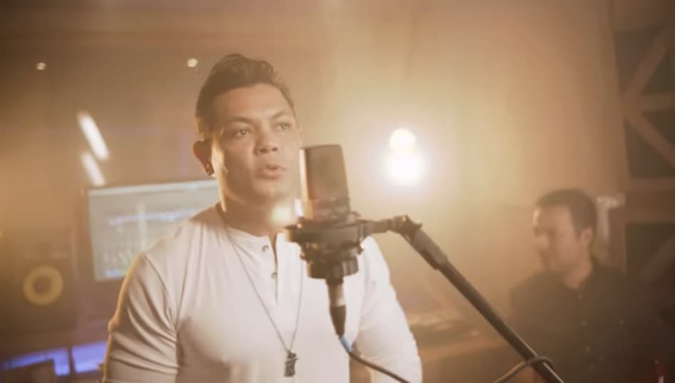 Jaldo emplaca música em programa de TV e recebe elogio de apresentadora