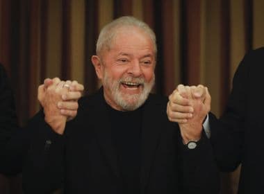 Lula lidera corrida eleitoral de 2022 e venceria Bolsonaro no 2º turno, diz Datafolha