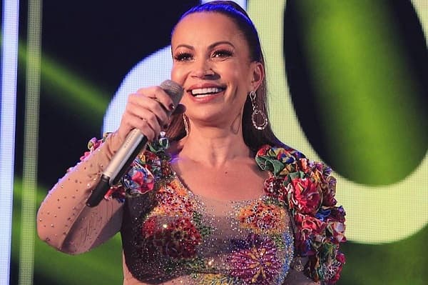 Solange Almeida promete atrair público recorde na Festa de São Pedro de Córrego de Pedras com show imperdível