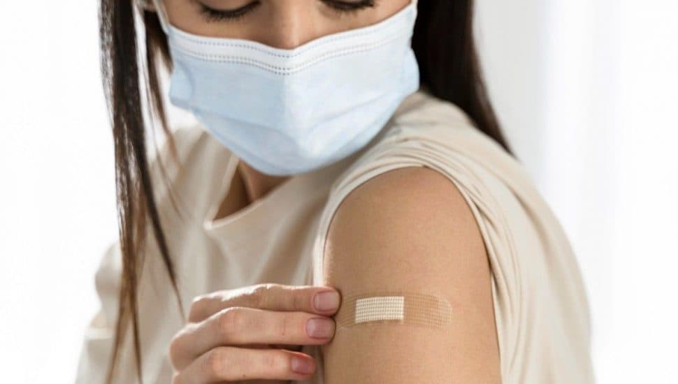 Teve reação após a vacina contra a covid-19? Isso pode ser um bom sinal; entenda