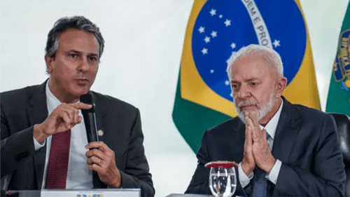 MEC deve oficializar reajuste de 0,37% no piso salarial dos professores para 2026