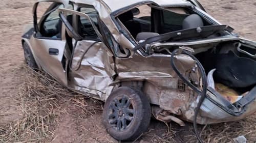 Grave acidente deixa uma mulher morta e três feridos na Bahia