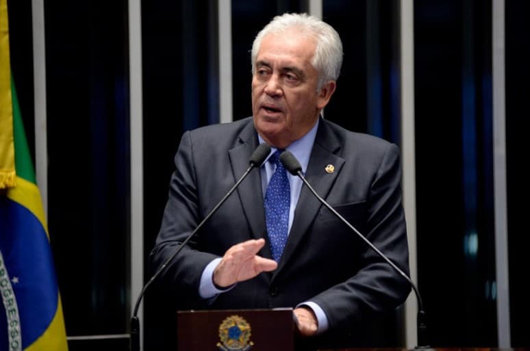 Petrobras está roubando o povo brasileiro, dispara Otto