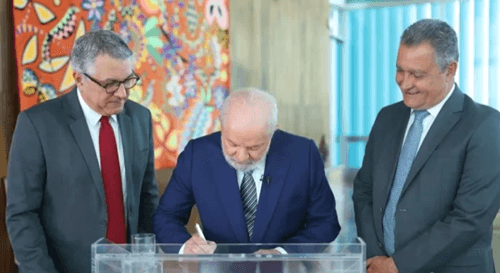 Lula sanciona recomposição de R$ 27 bi do ICMS a estados e municípios