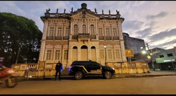 Polícia Federal deflagra “Operação Trapaça” e combate desvio de recursos públicos da Prefeitura Municipal de Ilhéus