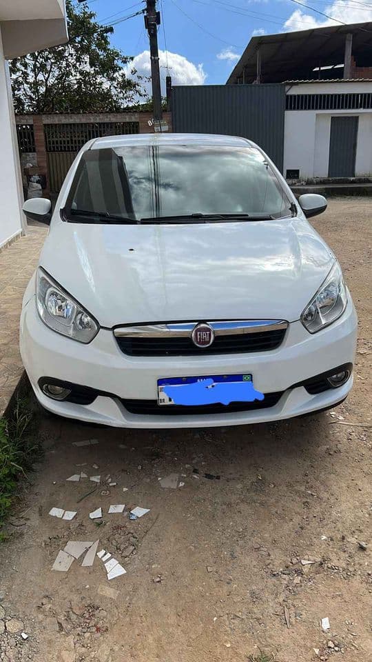 CLASSIFICADOS: VENDE-SE UM GRAND SIENA 2016