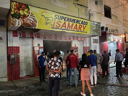 Ubatã: Supermercado é atingido por incêndio na Salgado Filho; AssistA o vídeo