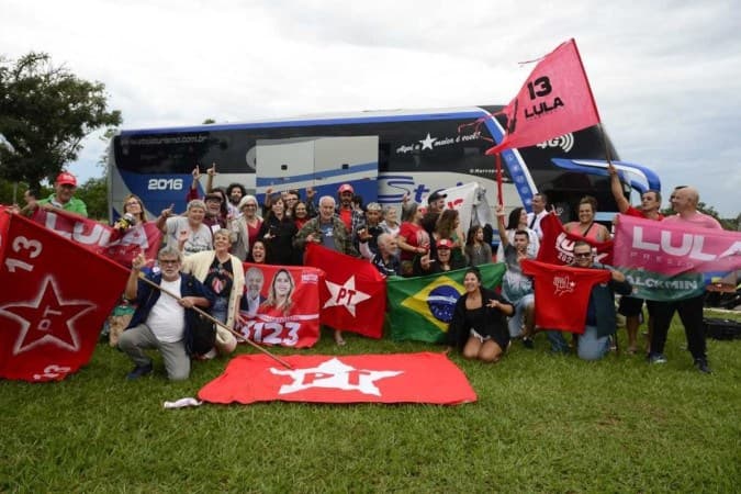 Caravanas começam a chegar em Brasília para a posse de Lula