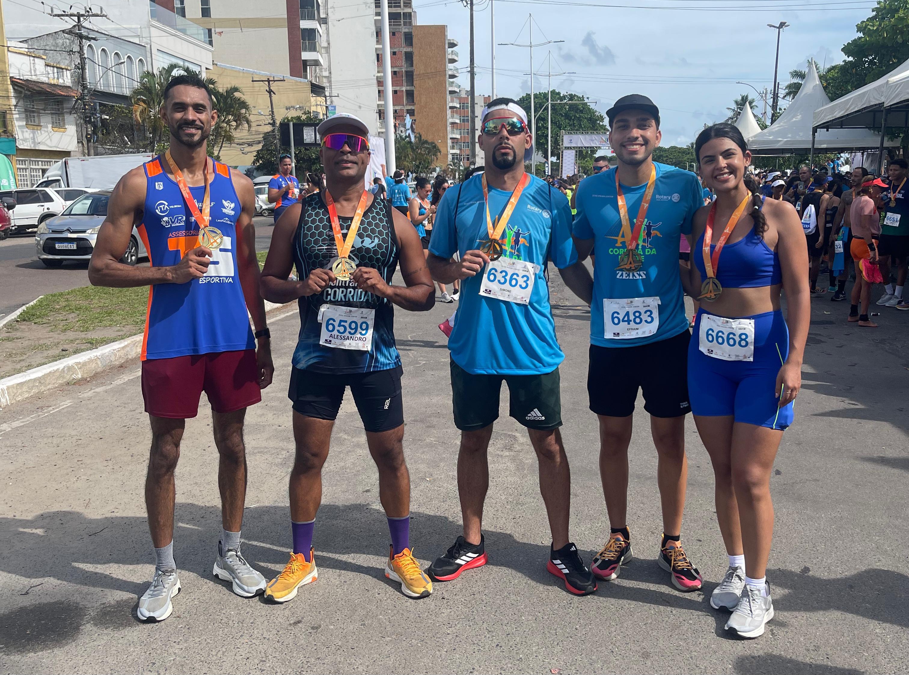 Ibirataia Marca Presença na Tradicional Corrida da Ponte em Ilhéus