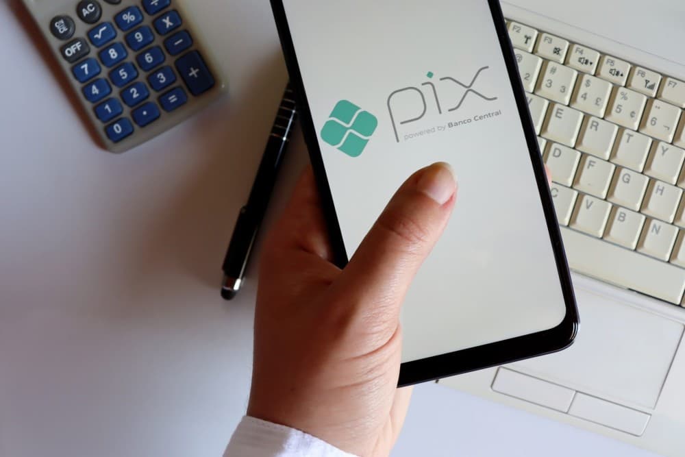 Pix deve ter débito automático e transferências internacionais em 2023