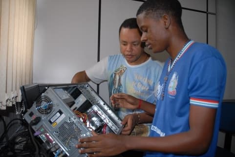 Sorteio eletrônico para 6.510 vagas de cursos técnicos de nível médio será realizada nesta terça (3)