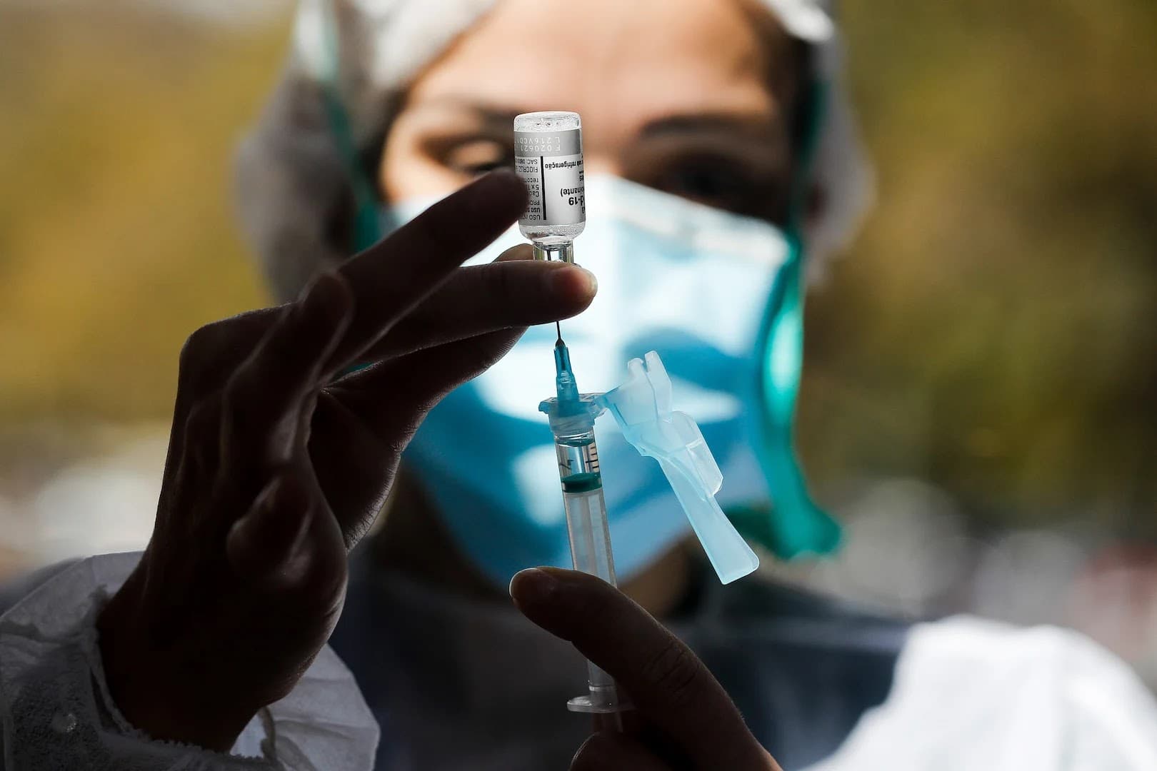 Covid-19: primeiros testes de vacina brasileira terão 400 voluntários