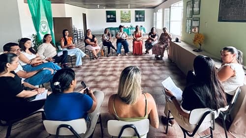 Ibirataia: Prefeitura através da SEDESC promove reunião da Rede de Proteção Familiar