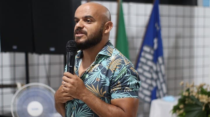 Aiquara: Prefeito Delmar sanciona lei para reajuste de 33,24% nos salários dos professores
