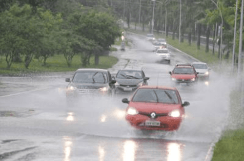 Alerta de Temporais: Instituto Nacional de Meteorologia Adverte Bahia e mais 16 Estados e o Distrito Federal