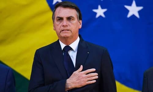 Bolsonaro reage à carta de Trump sobre tarifas e critica isolamento do Brasil
