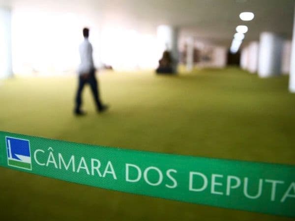 Calote à vista: comissão aprova parecer que muda regra do pagamento de precatórios