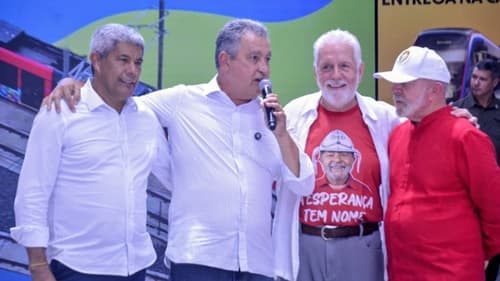 Rui Costa se emociona ao deixar Casa Civil e cita ensinamentos da mãe em discurso
