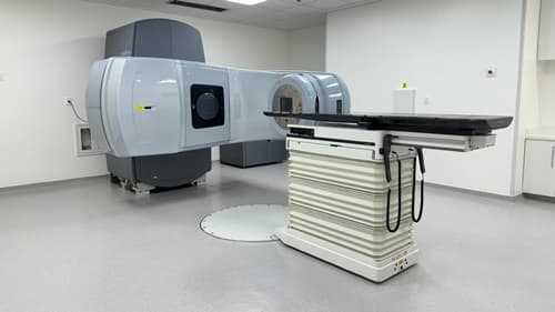 Governo da Bahia negocia com a Rede Mater Dei tratamento oncológico radioterápico para pacientes do SUS