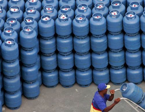 Petrobras anuncia aumento de 5,9% do gás de cozinha nas distribuidoras