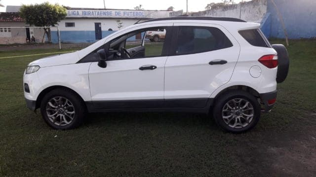 VENDE-SE UM FORD ECOSPORT AUTOMÁTICO 2013/2014