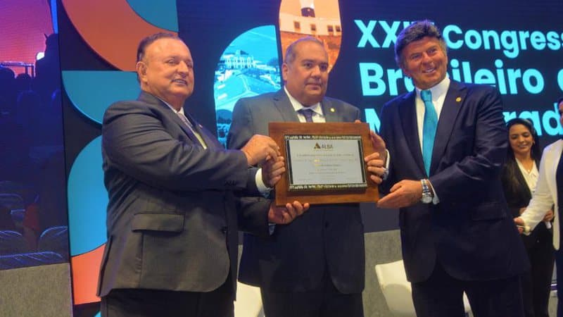 Ministro do STF recebe título de cidadão baiano