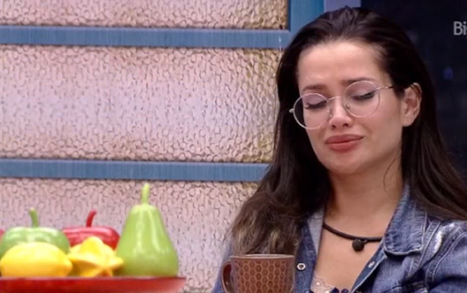 Juliette é excluída de grupo de WhatsApp com ex-BBBs