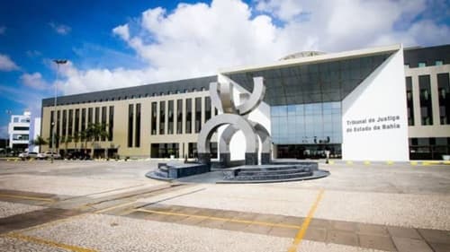 Faroeste em Porto Seguro: Juízes e autoridades investigados por grilagem e agiotagem