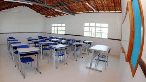 Escolas poderão voltar a adotar o ensino remoto diante de nova alta de casos da covid-19