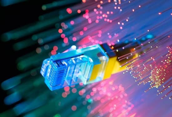 Governo quer taxar todos os usuários de internet para financiar órgão de segurança