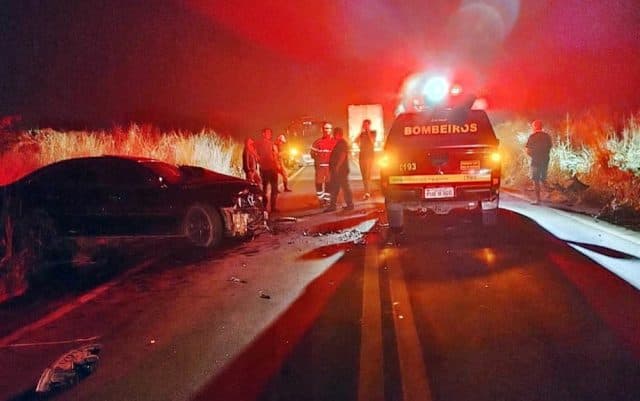 Morre em acidente entre carro e caminhão pai que buscava corpo de filho para sepultamento
