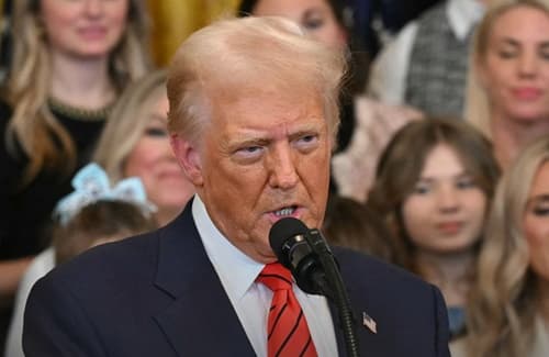 Trump assina Decreto que proíbe Atletas Transgênero em Esportes Femininos