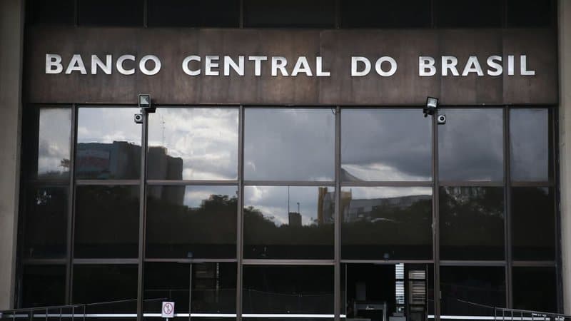 Valores a receber prometidos pelo BC a brasileiros são de centavos em muitos casos