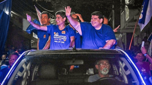 Passeata de Alipinho mobiliza Ipiaú e encanta apoiadores