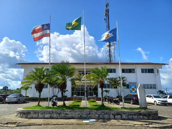 Ibirataia: Ana Cléia confirma adesão da prefeitura a paralisação nacional do dia 30 de agosto