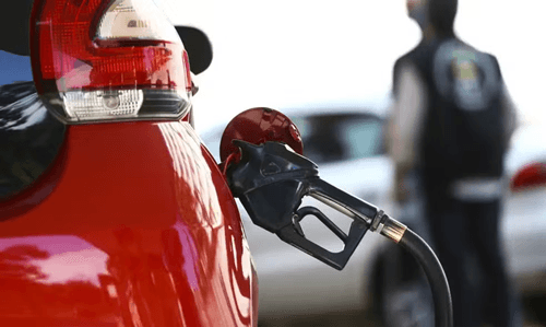 Petrobras reduz preço do diesel nas distribuidoras